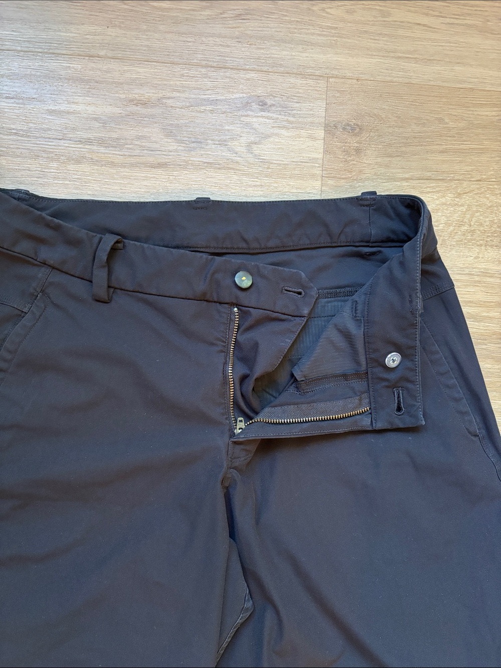 Men's lululemon Classic Black Performance Shorts - Picture 2 of 6